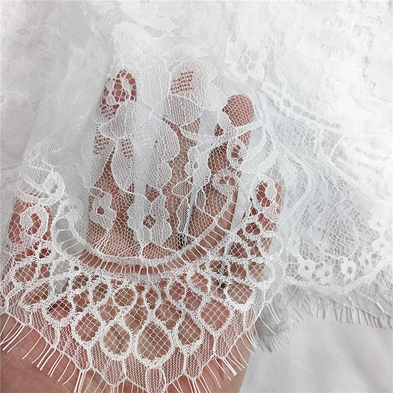 Saia Mini de Renda Feminina com Transparência – Branca ou Preta