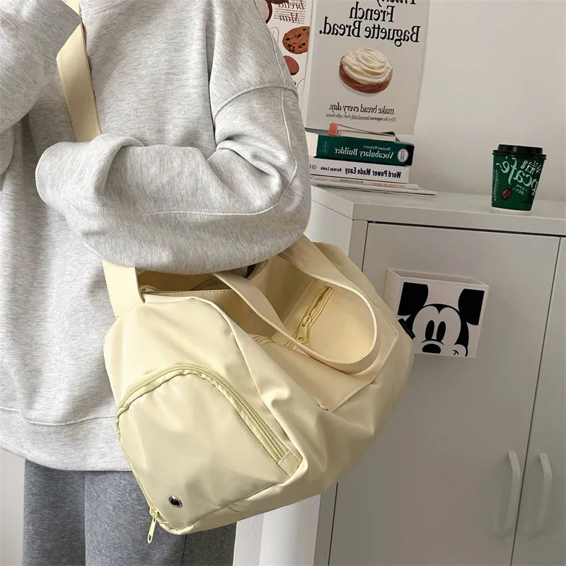 Bolsa de Viagem e Academia em Nylon — Cloe