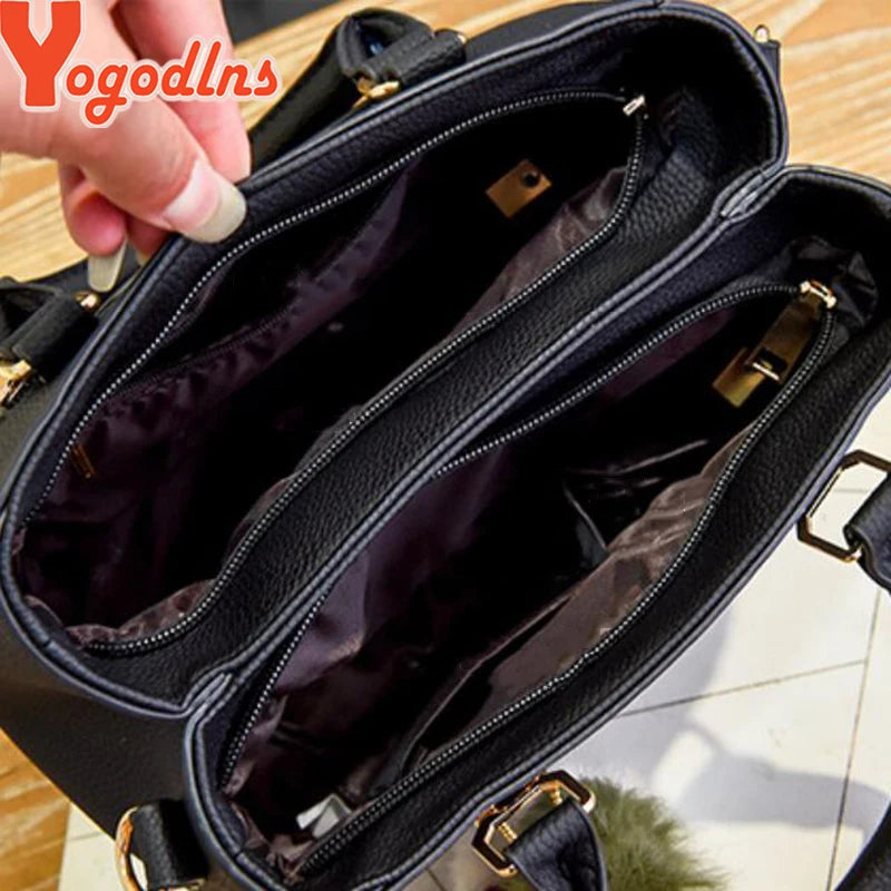 Bolsa Feminina Elegance com Pingente Decorativo e Alça Transversal