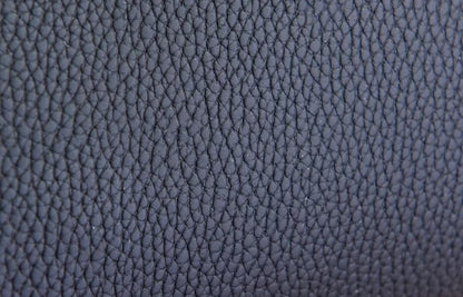 Bolsa Feminina Elegance com Pingente Decorativo e Alça Transversal
