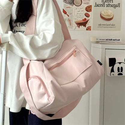 Bolsa de Viagem e Academia em Nylon — Cloe