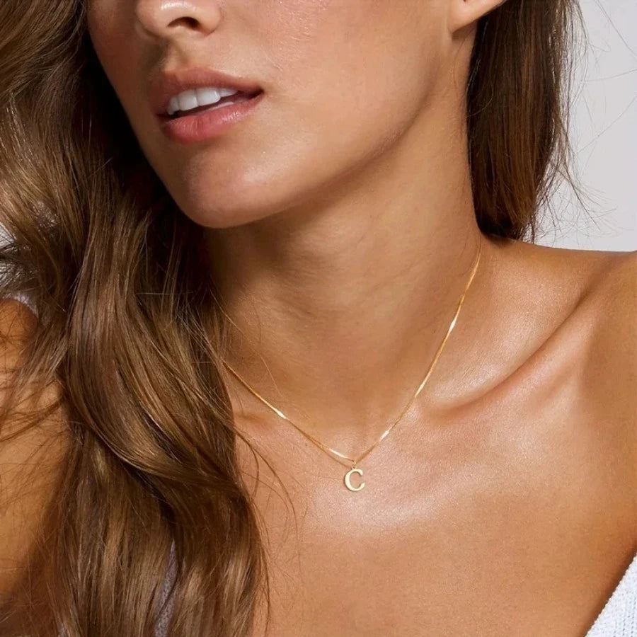 Colar Feminino com Letra Inicial Banhado a Ouro 18K