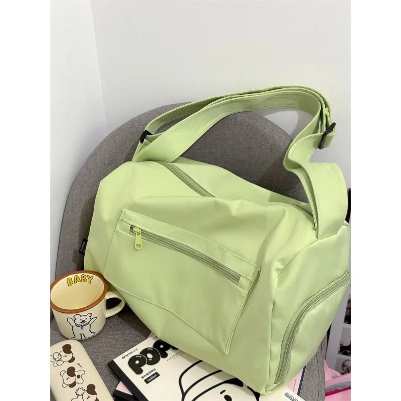 Bolsa de Viagem e Academia em Nylon — Cloe
