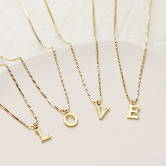 Colar Feminino com Letra Inicial Banhado a Ouro 18K