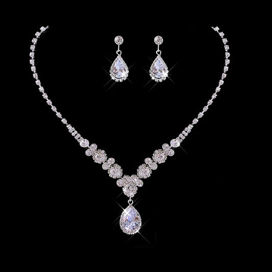 Conjunto Feminino de Colar e Brincos com Zircônias – Elegância Premium