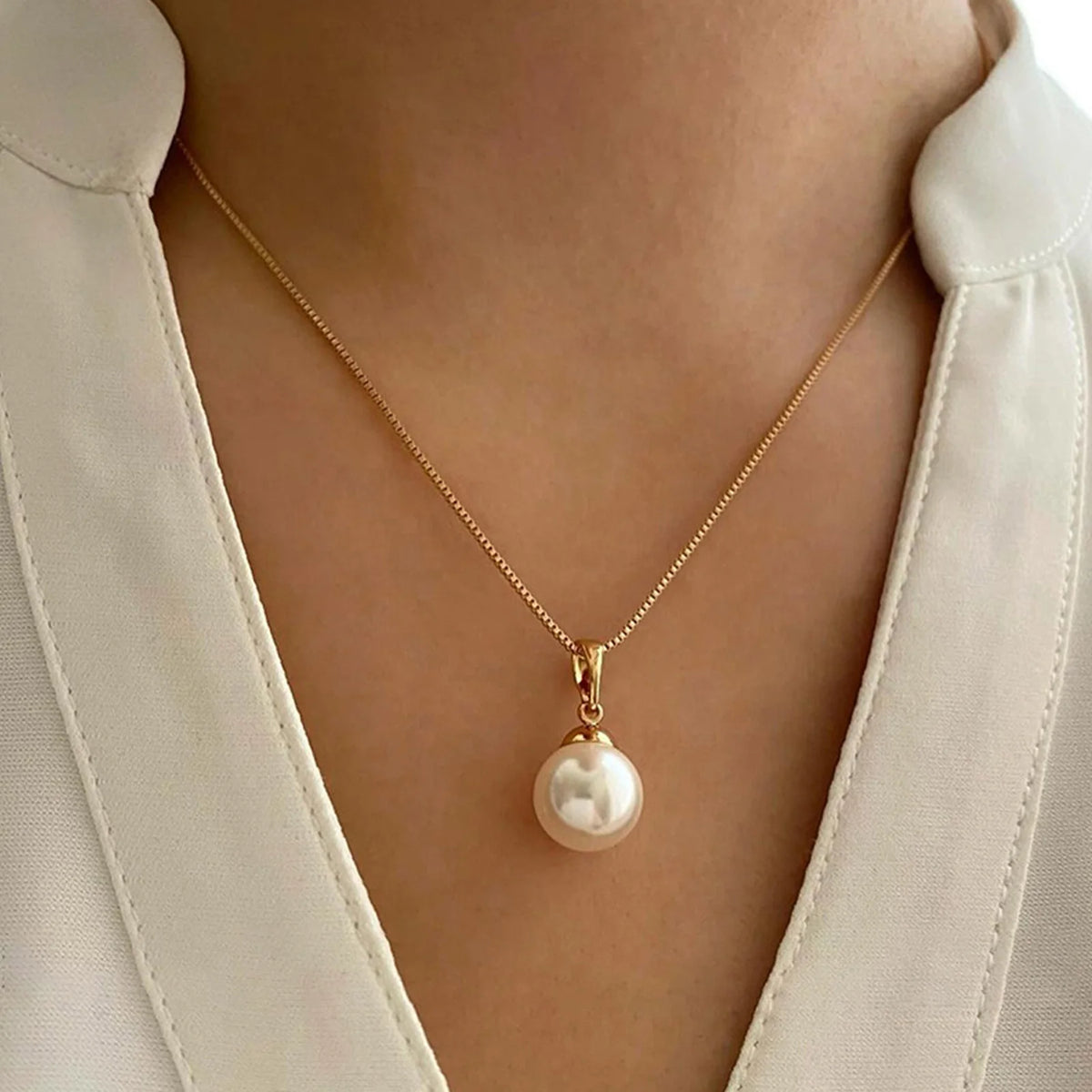 Conjunto Feminino de Colar e Brincos com Zircônias – Elegância Premium