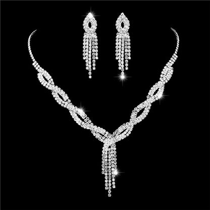 Conjunto Feminino de Colar e Brincos com Zircônias – Elegância Premium